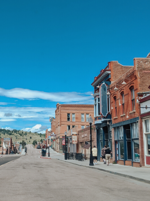 12 Best Day Trips from Denver that Are Memorable Getaways Story