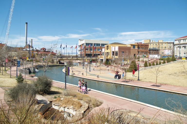 What’s the Weather Like in Pueblo, Colorado? A Comprehensive Guide for Visitors and Residents