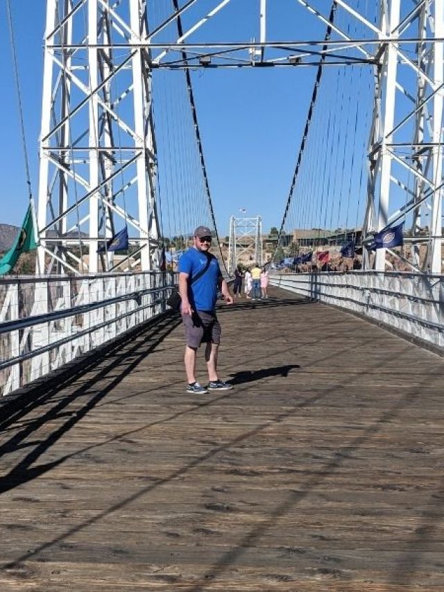 cropped-royal-gorge-bridge-crossing-on-foot.jpg