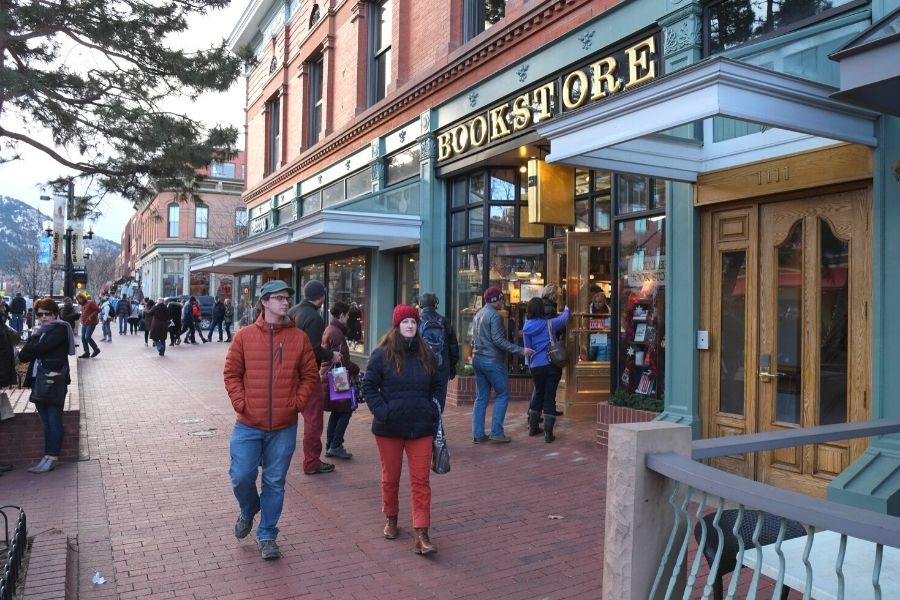 visiting-boulder-bookstore