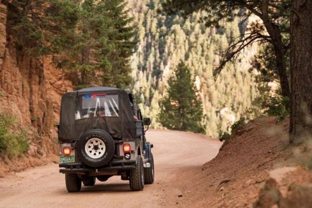 mountain jeep tours colorado springs