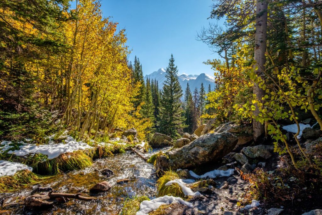 rocky-mountain-national-park-in-fall